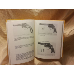 Livre : Les pistolets les revolvers et leurs munitions