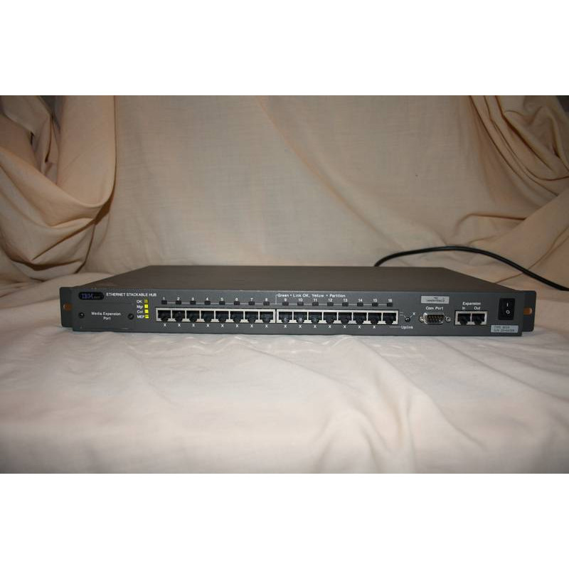 Hub IBM stackable ethernet 8224