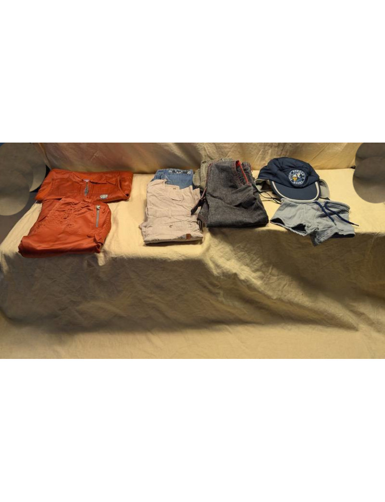 Lot d'habit pour enfant de 18/24 mois ans Lot d'habit pour enfant de 18/24 mois ans