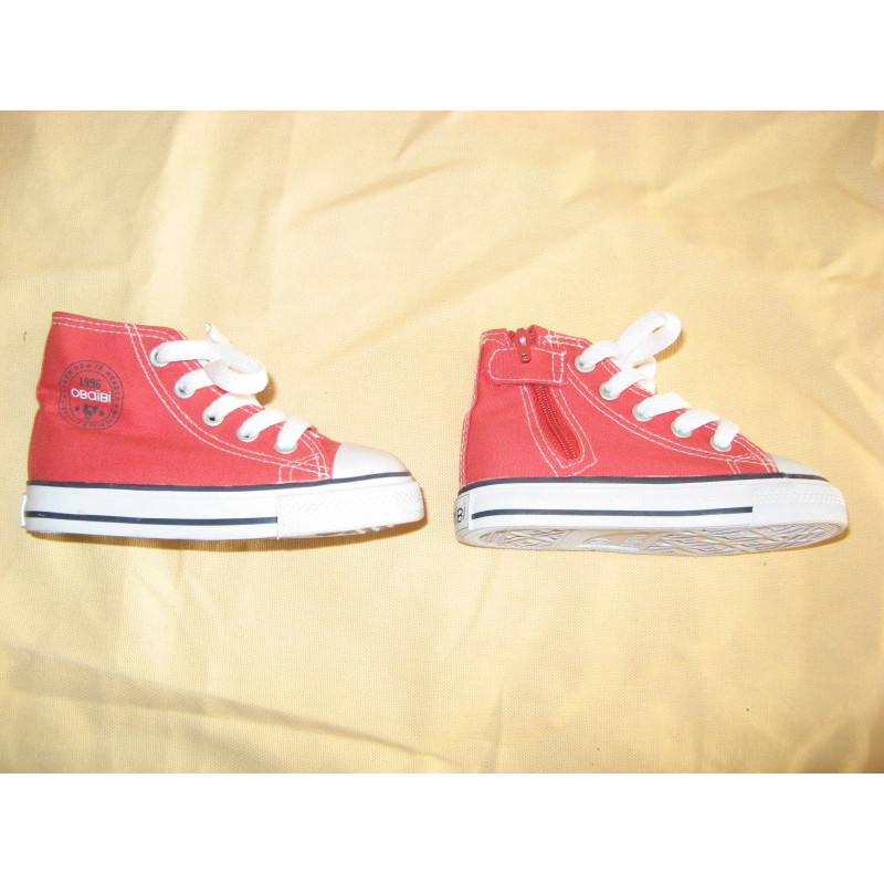 chaussure type converse enfant taille 23